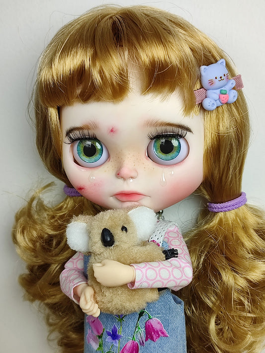 Crying Custom Blythe dolls with green eyes