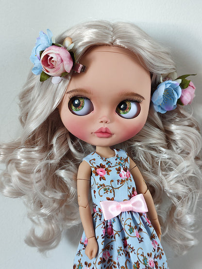 Custom Blythe doll with wavy blonde hair