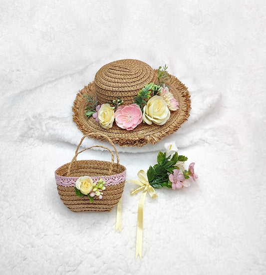 Straw hat and basket for Blythe dolls