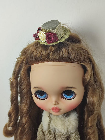 Hair clip - small hat for Blythe doll